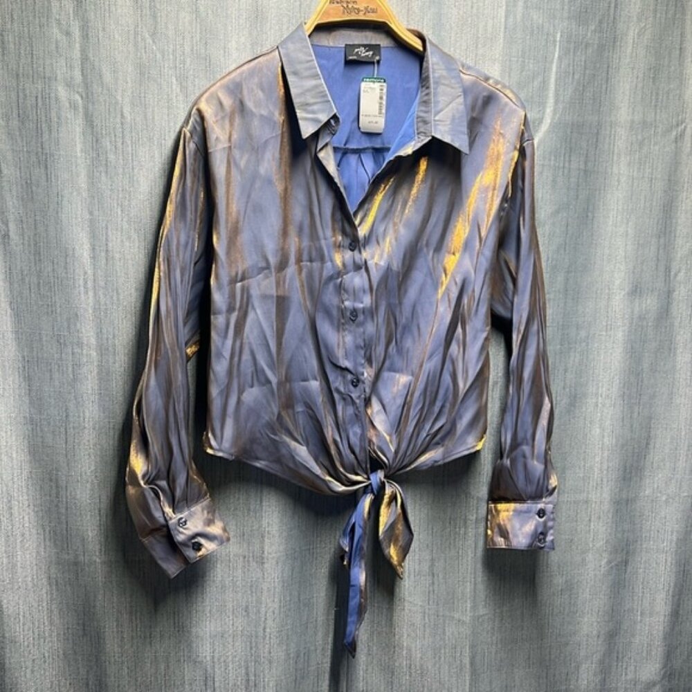 Milk  Honey blouse Size large NWT